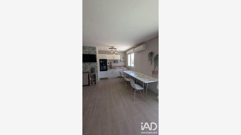 Vente locaux professionnels 91m² à Saint-Chaptes