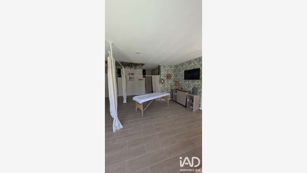 Vente locaux professionnels 91m² à Saint-Chaptes