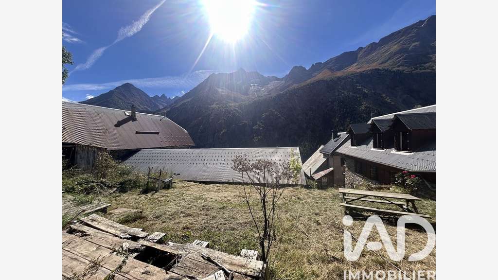 Vente ancien relais à Saint-Christophe-en-Oisans