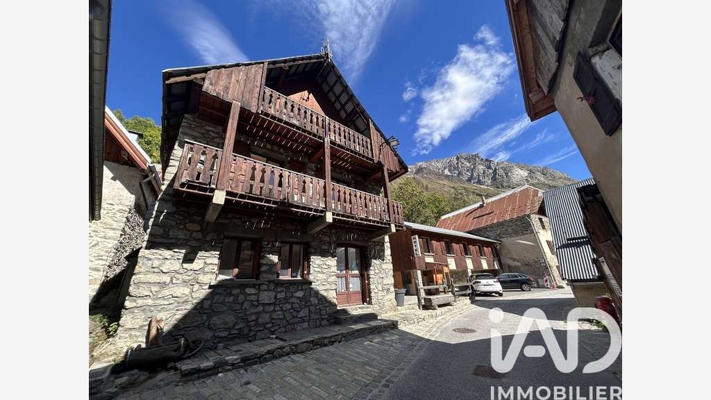 Vente ancien relais à Saint-Christophe-en-Oisans
