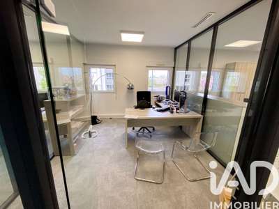 Vente local commercial 400m² à Saint-Cyr-sur-Loire