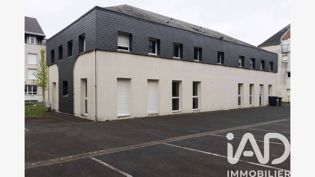 Vente local commercial 400m² à Saint-Cyr-sur-Loire