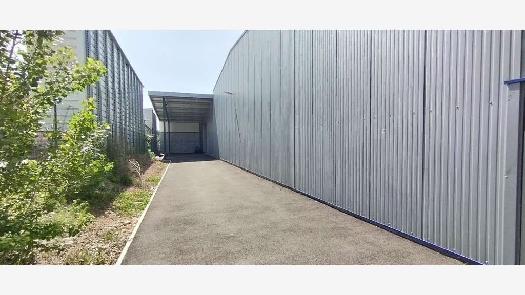 AV local indus 810m² à St-Donat sur l'Herbasse