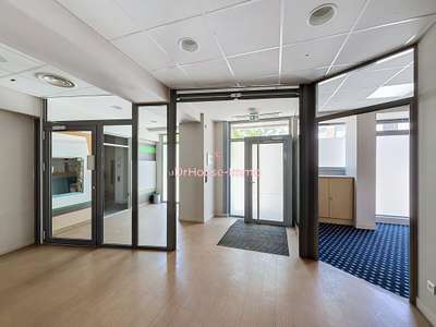 Ancienne agence bancaire à vendre - 102 m² - Q