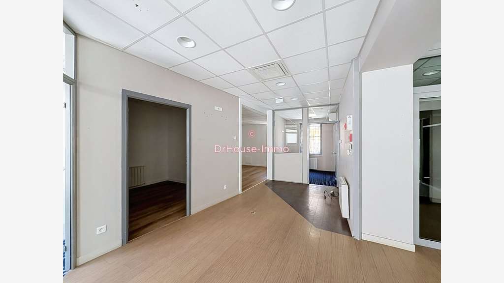 Ancienne agence bancaire à vendre - 102 m² - Q
