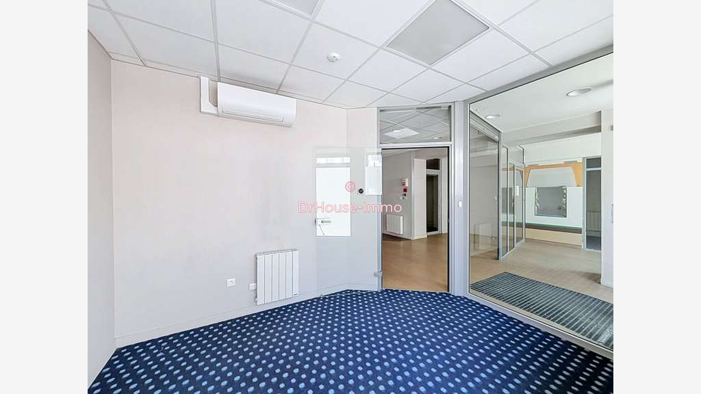 Ancienne agence bancaire à vendre - 102 m² - Q