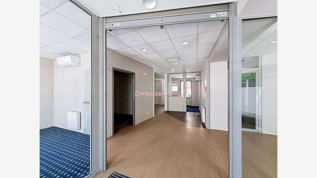 Ancienne agence bancaire à vendre - 102 m² - Q