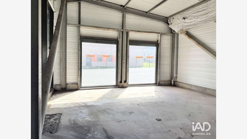 Locaux d’activités 750m² à St-Étienne-de-Crossey