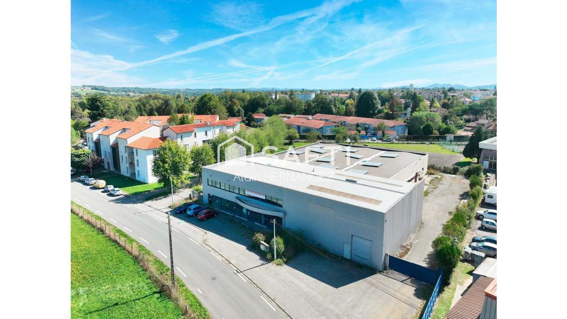 Vente showroom bureaux entrepôt à Saint Gaudens