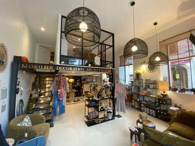 Vente Locaux commerciaux - Boutiques à Saint-Genis-Laval