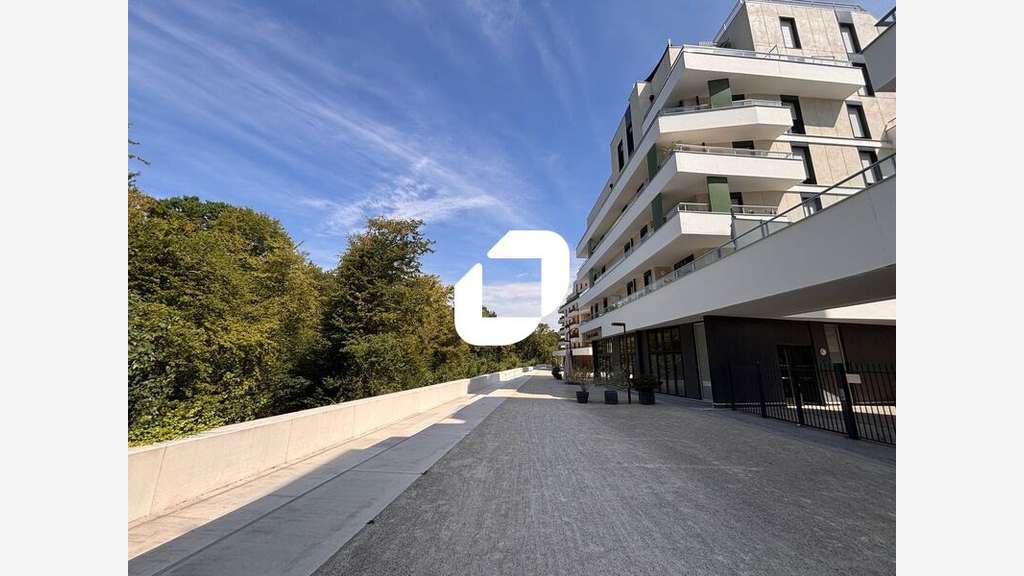 Vente Local commercial 100m² Saint germain en laye