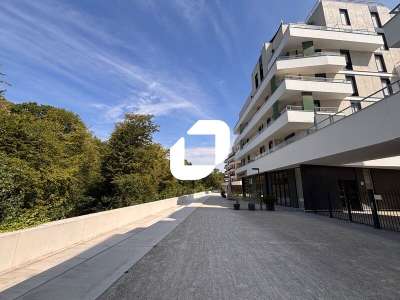 Vente Local commercial 100m² Saint germain en laye