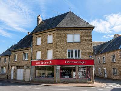 A vendre murs 158m² à Saint Hilaire Du Harcouet