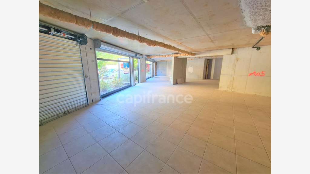 A vendre local commercial 210m² Nice Saint-Isidore