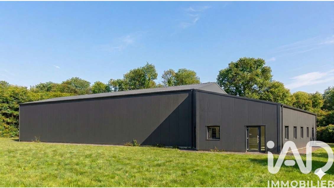 Vente local d'activités 323m² Saint-Jean-Brévelay