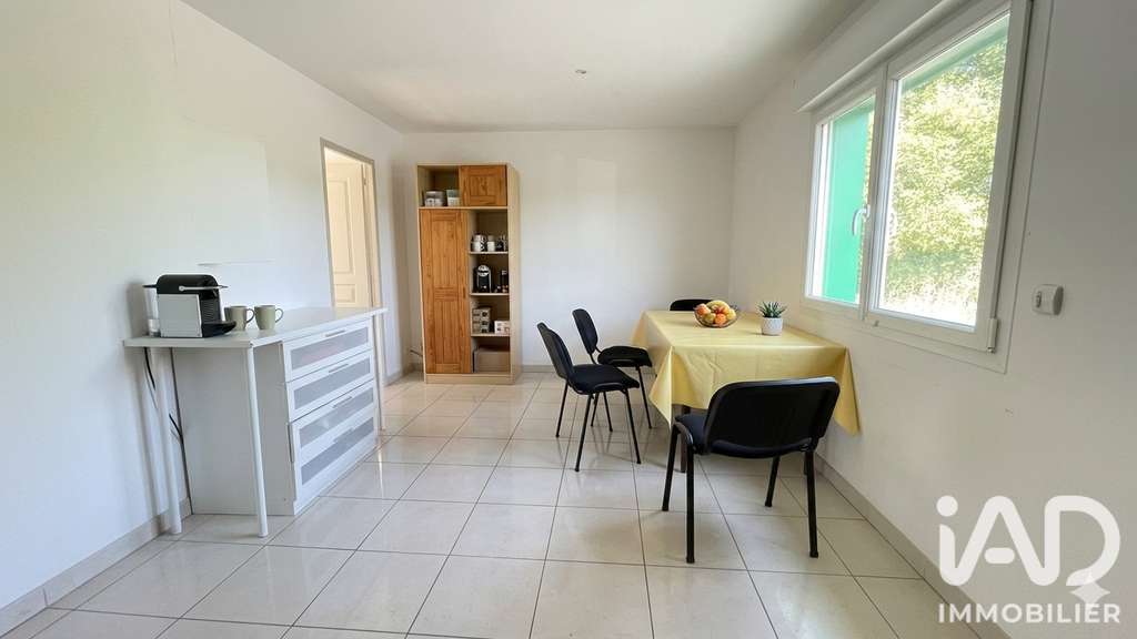 Vente local d'activités 323m² Saint-Jean-Brévelay