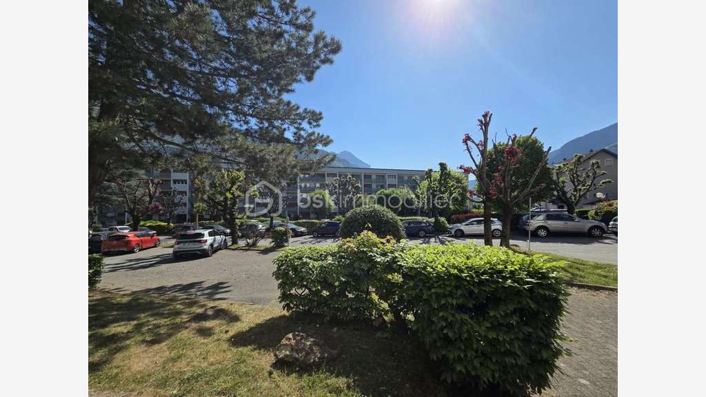 Espace polyvalent 91m² à Saint-Jean-de-Maurienne