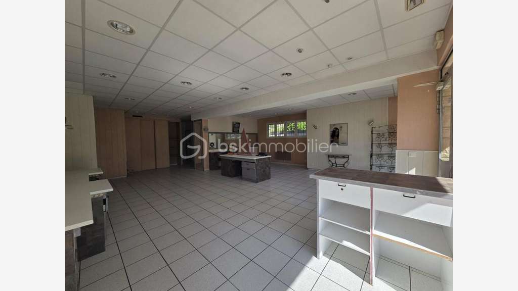 Espace polyvalent 91m² à Saint-Jean-de-Maurienne