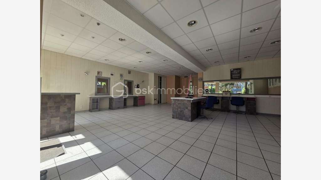 Espace polyvalent 91m² à Saint-Jean-de-Maurienne