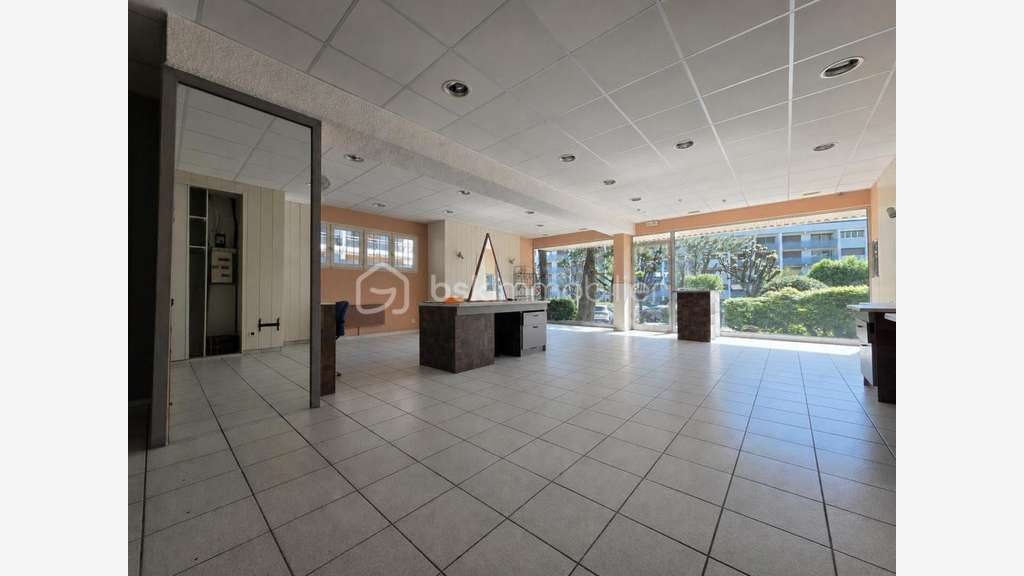 Espace polyvalent 91m² à Saint-Jean-de-Maurienne