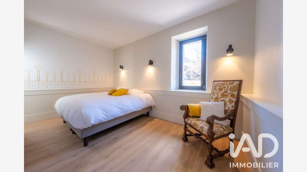 Cède local commercial 140m² à St-Jean-de-Maurienne