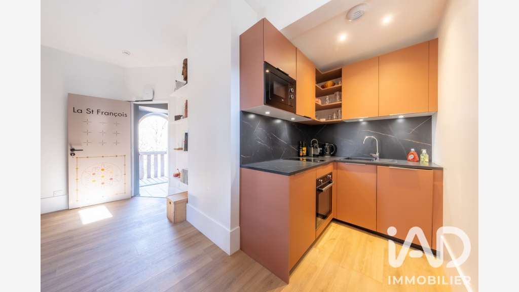 Cède local commercial 140m² à St-Jean-de-Maurienne