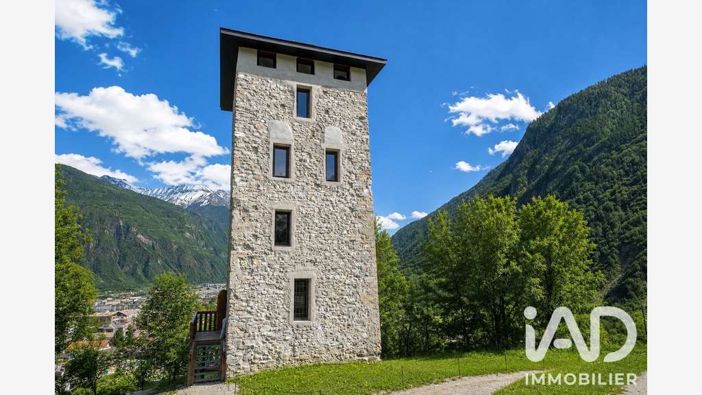 Cède local commercial 140m² à St-Jean-de-Maurienne