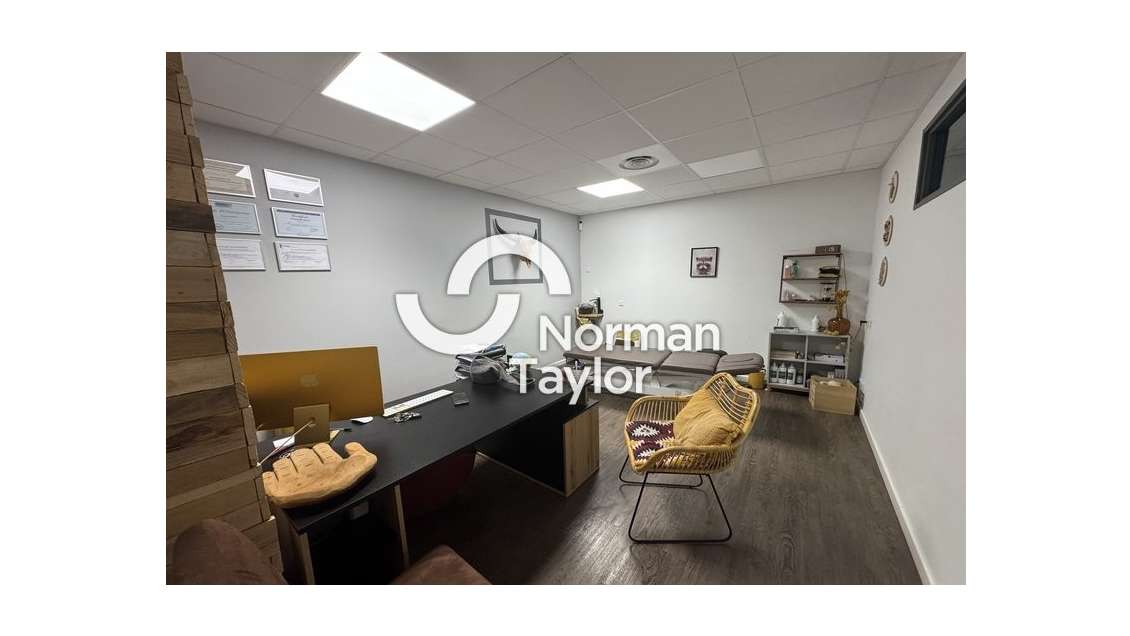 Local de 100m² à vendre à Saint-Jean-de-Védas