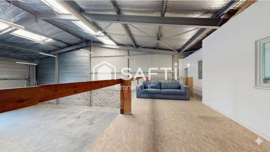Vente local commercial 287m² à Saint-Jean-d'Illac