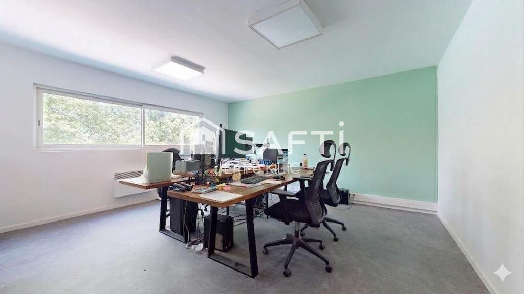 Vente local commercial 287m² à Saint-Jean-d'Illac