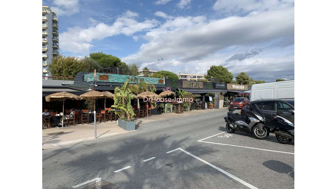 Vente local avec 4 cellules Port de Plaisance 06