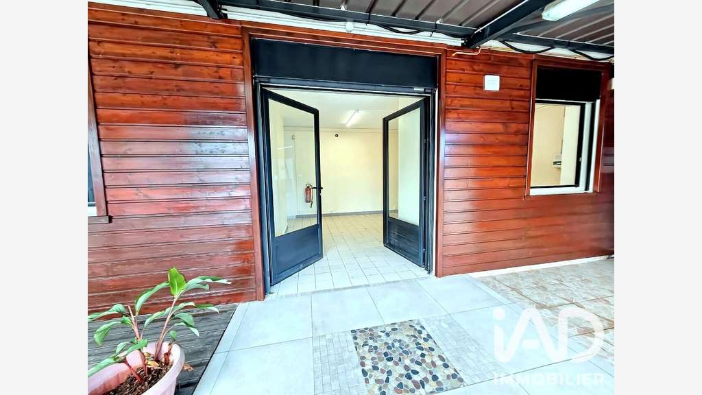 Vente local commercial 34m² à Saint-Louis