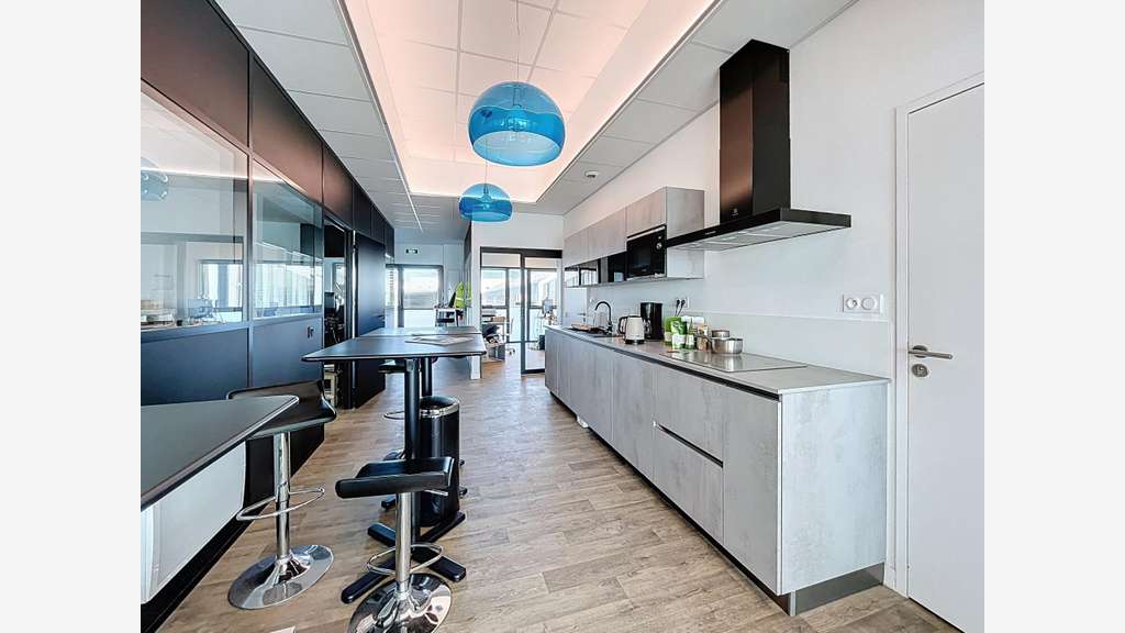 Vente local professionnel de 106m² à Saint Malo