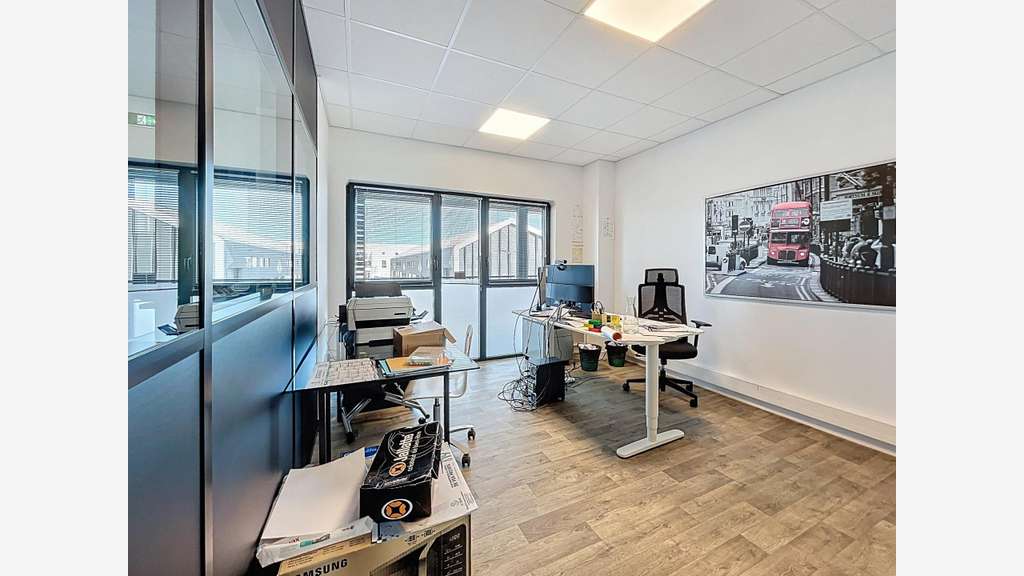 Vente local professionnel de 106m² à Saint Malo