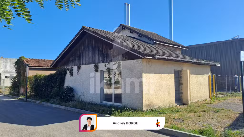 SAINT-MARCELLIN LOCAL PROFESSIONNEL 159 M² SUR T