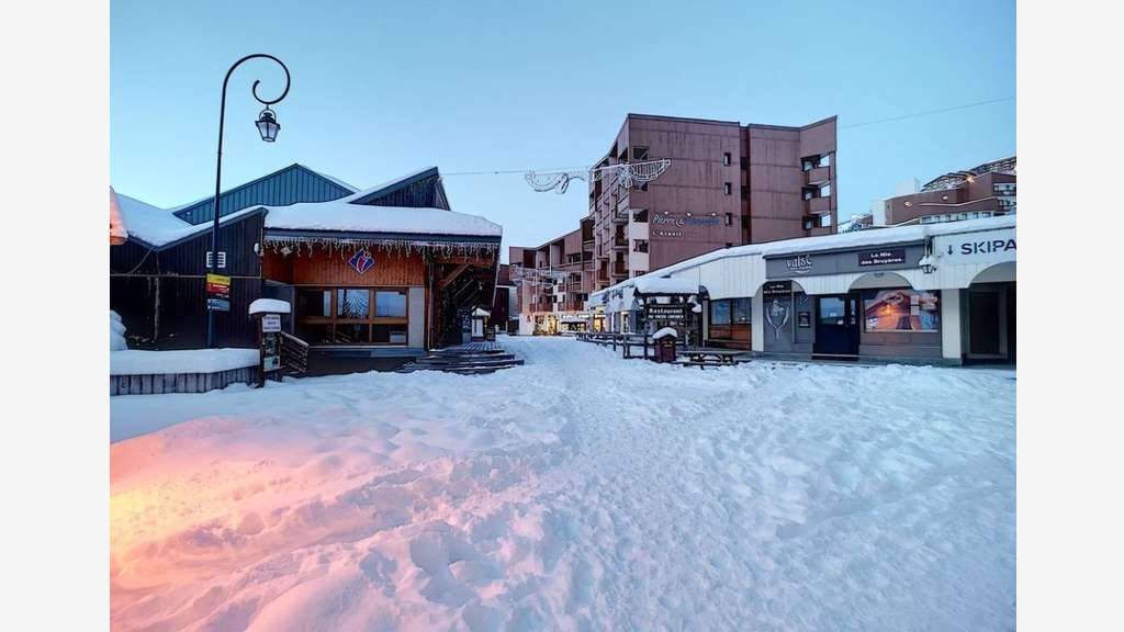 Cède murs commerciaux 60m² St-Martin-de-Belleville