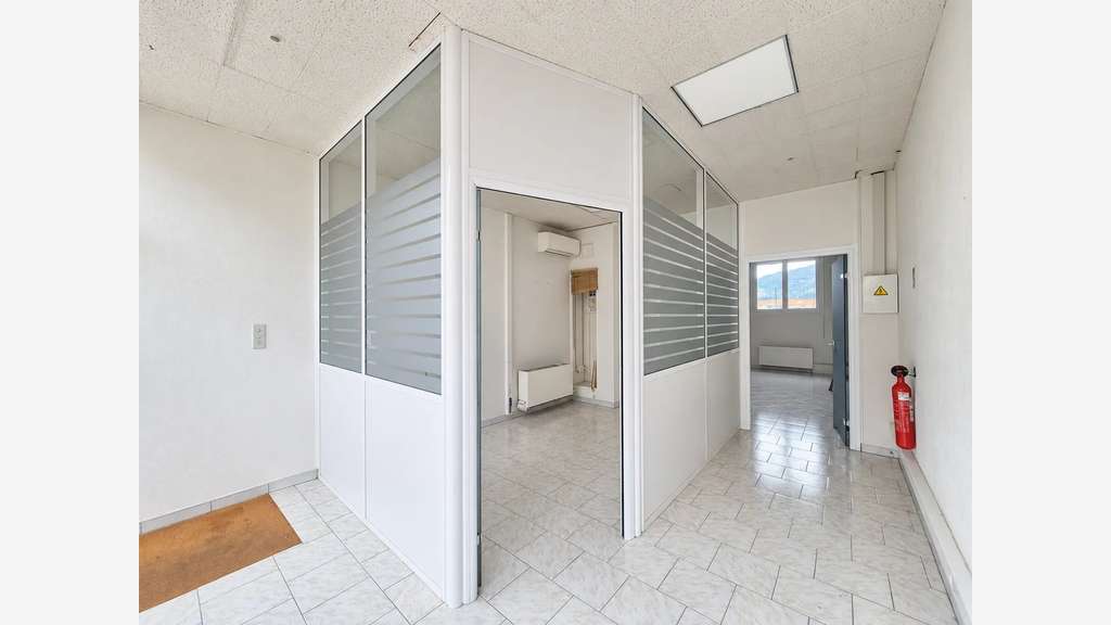 Vente murs commerciaux 110m² à Saint-Martin-du-Var