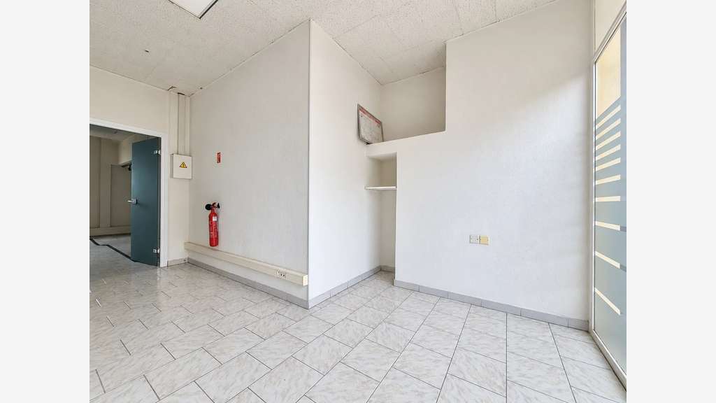 Vente murs commerciaux 110m² à Saint-Martin-du-Var
