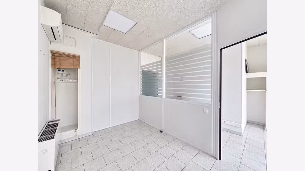 Vente murs commerciaux 110m² à Saint-Martin-du-Var