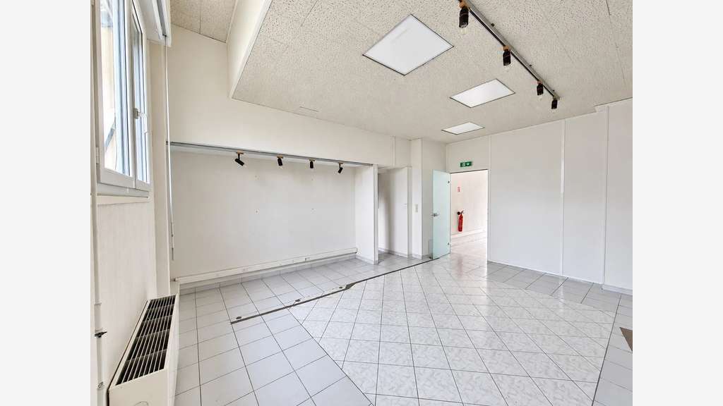 Vente murs commerciaux 110m² à Saint-Martin-du-Var