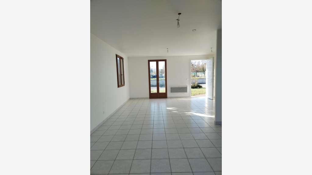 Vente local commercial 78m² en ZA Saint Maximin