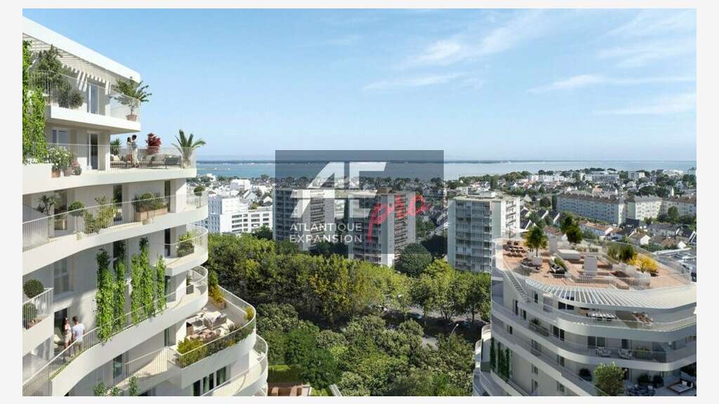 Local 132m² à vendre en angle à Saint-Nazaire