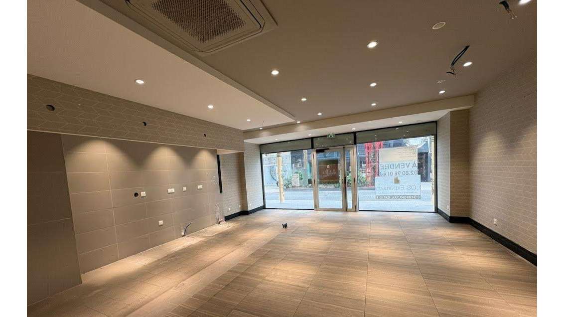 Vente murs commerciaux 125m² empl N°1 à St-Nazaire