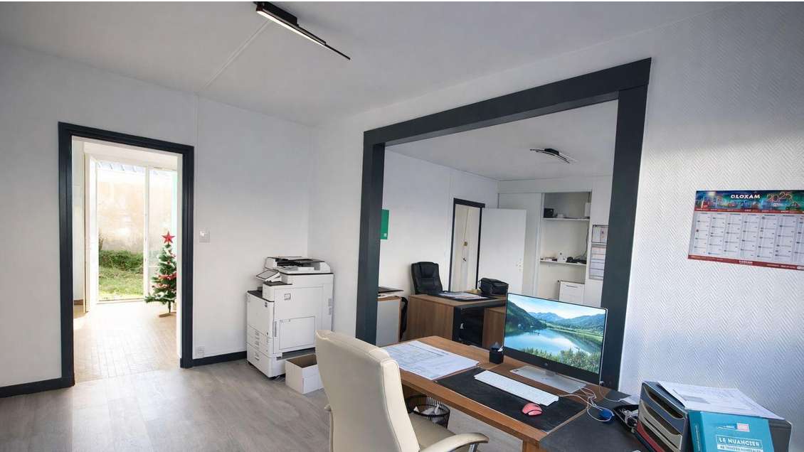 AV murs professionnels 55m² St-Nazaire centre