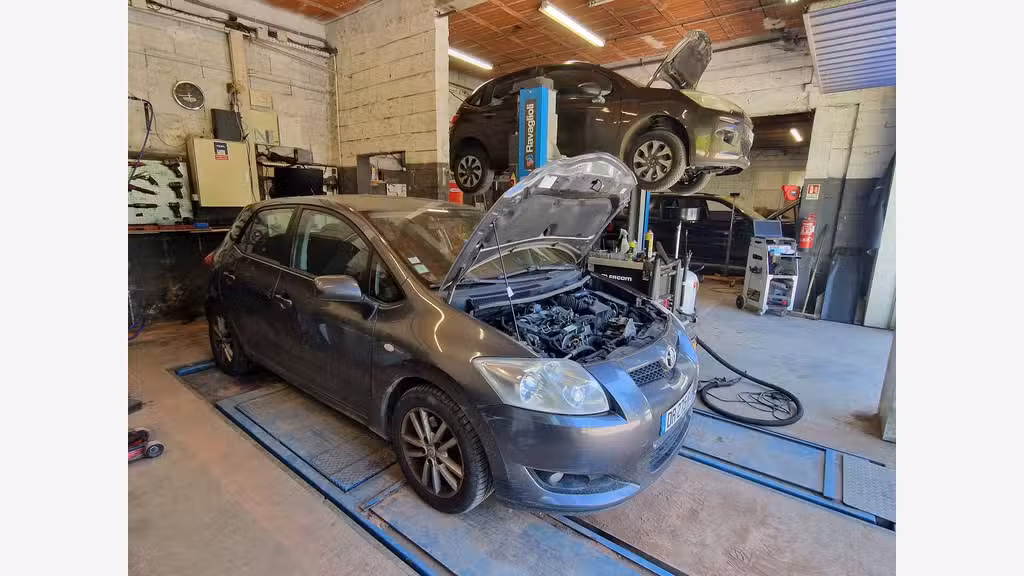 Garage professionnel, station essence e sur Foix
