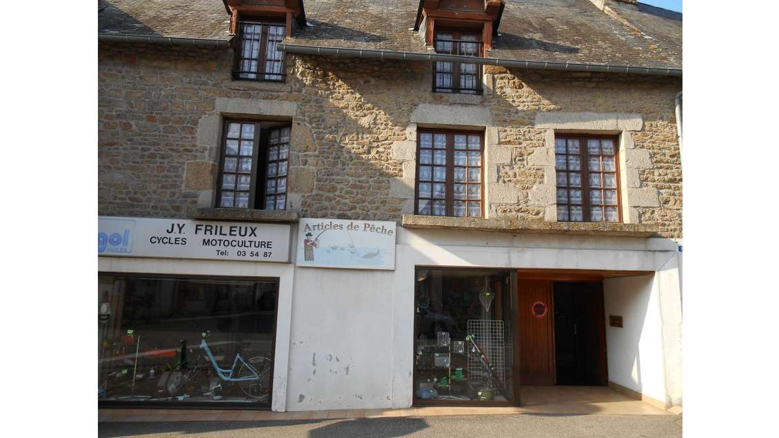 Immeuble à vendre à Saint Pierre des Nids 