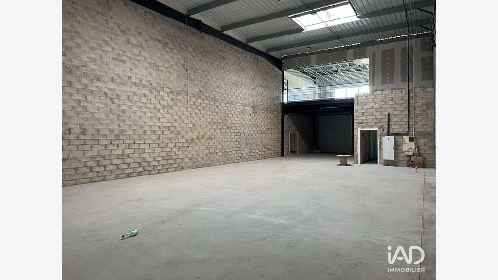 Vente local d'activité 454m² à St-Pierre-du-Perray