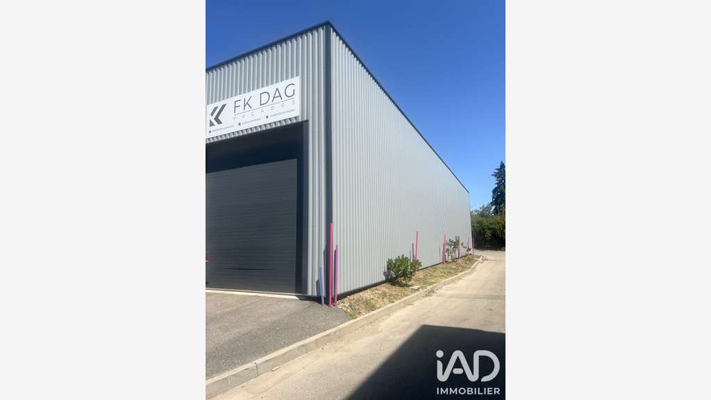 Vente local commercial de 720m² à Saint-Priest