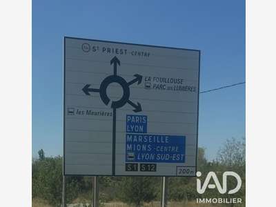 Local commercial à Saint-Priest