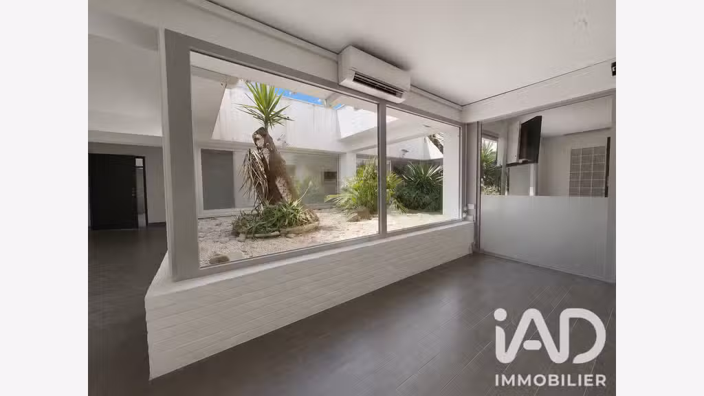 Vente local commercial 435m² à Saint-Raphaël